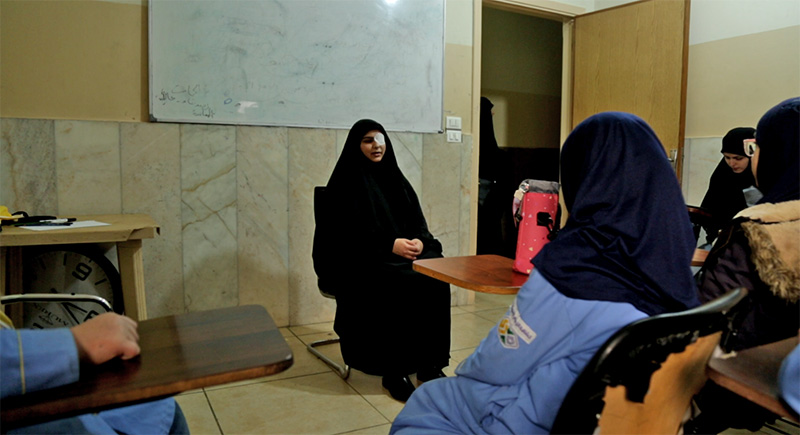 لقاء تفاعلي توعوي للجريحة زينب مستراح مع الكشفيين